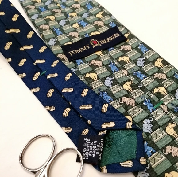 Tommy Hilfiger Silk Conversational Tie, Vintage - Picture 5 of 8